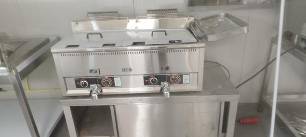 Restaurant bord de plage et camping