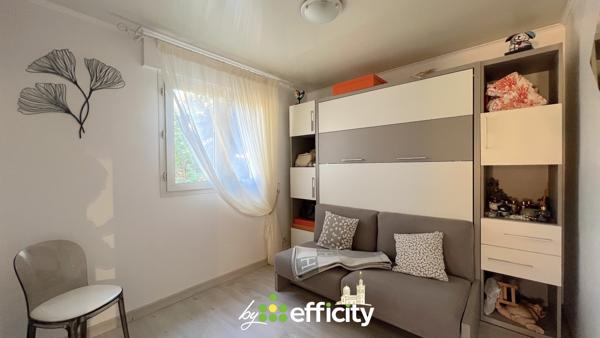 Appartement
         3 pièces
        - 76 m² Bien prestige 450 000 € *