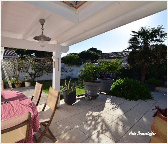 Maison à vendre 5 pièces LE BOIS PLAGE EN RE (17) de plain pied en parfait état à 2' de la plage et du centre ville