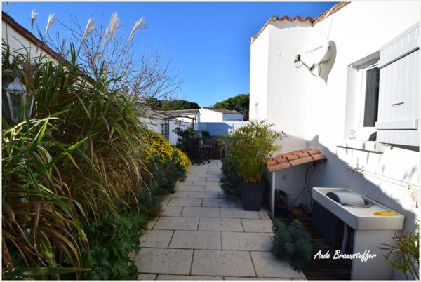 Maison à vendre 5 pièces LE BOIS PLAGE EN RE (17) de plain pied en parfait état à 2' de la plage et du centre ville