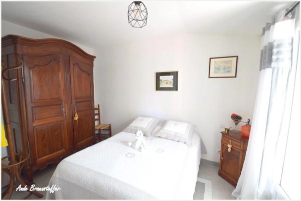 Maison à vendre 5 pièces LE BOIS PLAGE EN RE (17) de plain pied en parfait état à 2' de la plage et du centre ville