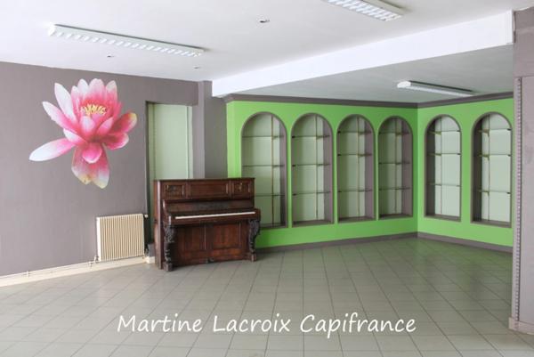 Dpt Sarthe (72), à vendre LA FERTE BERNARD LOCAL DE 100M² ET MAISON P4 de 72 m² - Terrain de 179,00 m²