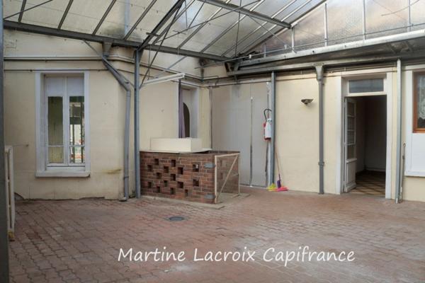 Dpt Sarthe (72), à vendre LA FERTE BERNARD LOCAL DE 100M² ET MAISON P4 de 72 m² - Terrain de 179,00 m²