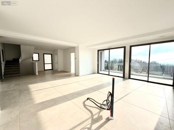 Maison à vendre à Saint-Alban-Leysse en Savoie (73230), ref : 73007-197