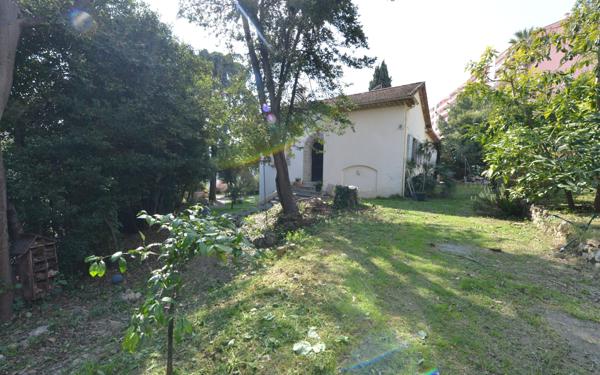 Maison à vendre    6 pièces • 211,54 m2 Grasse