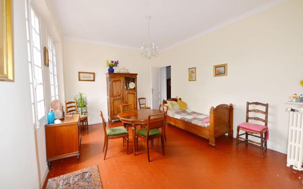 Maison à vendre    6 pièces • 211,54 m2 Grasse