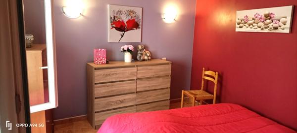 Pézenas (34120) 7 minutes de Pézenas. Superbe maison rénovée avec très grand garage et grand patio.