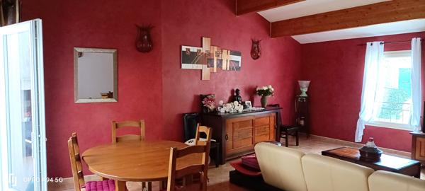 Pézenas (34120) 7 minutes de Pézenas. Superbe maison rénovée avec très grand garage et grand patio.