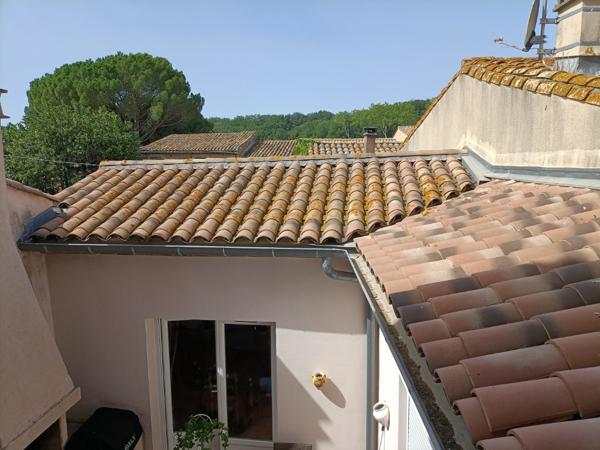 Pézenas (34120) 7 minutes de Pézenas. Superbe maison rénovée avec très grand garage et grand patio.