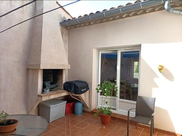 Pézenas (34120) 7 minutes de Pézenas. Superbe maison rénovée avec très grand garage et grand patio.
