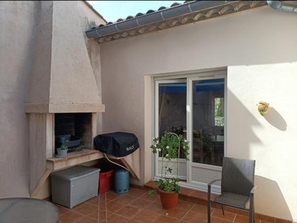 Pézenas (34120) 7 minutes de Pézenas. Superbe maison rénovée avec très grand garage et grand patio.