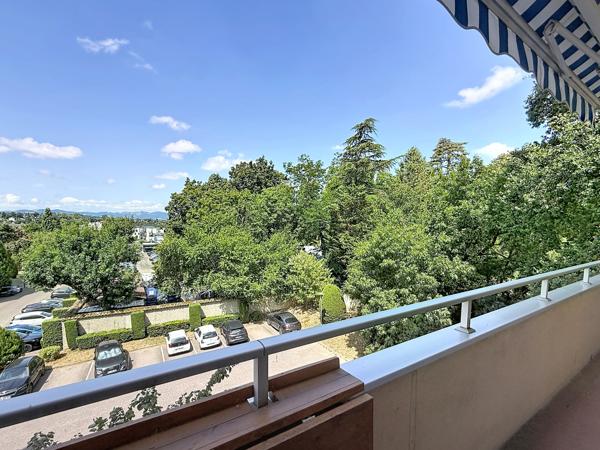 Appartement
         4 pièces
        - 80 m² 239 900 € *
