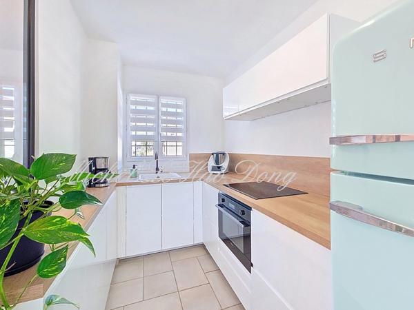 Dpt Gard (30), à vendre AIGUES MORTES marina de type P3 de 64 m²