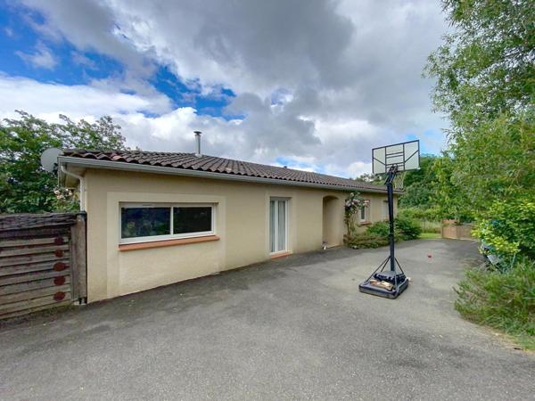 Maison contemporaine avec piscine