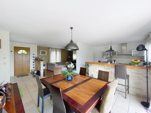 Maison contemporaine avec piscine