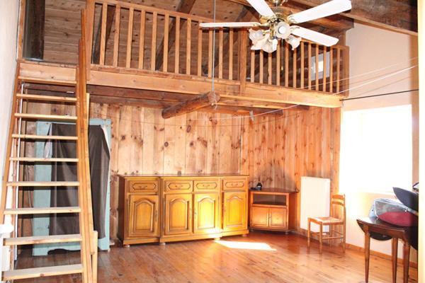 Maison avec 4 appartements indépendants en centre ville de Langogne