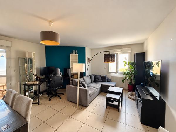 CRAPONNE – T2 DE 49 M² AU CŒUR DU CENTRE