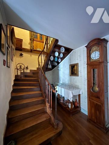 A VENDRE - A LIMOGNE-EN-QUERCY (46260 - LOT) - Maison de maître située en plein centre du villa...