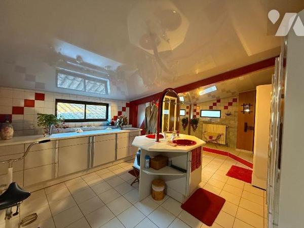 A VENDRE - A LIMOGNE-EN-QUERCY (46260 - LOT) - Maison de maître située en plein centre du villa...