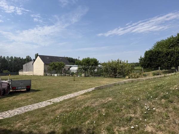 Vente                                                      Maison
                        
                     6 pièces                      128 m2                     à Montval-sur-Loir