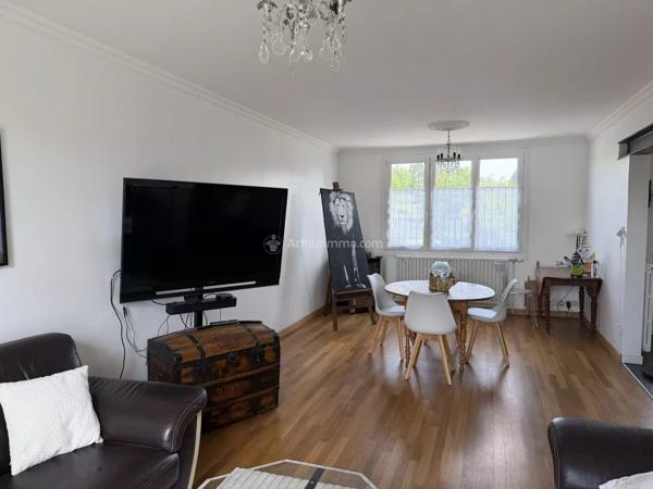 Vente                                                      Maison
                        
                     6 pièces                      128 m2                     à Montval-sur-Loir