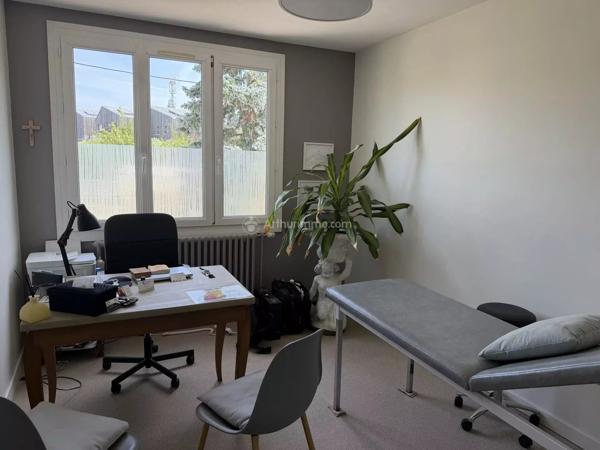 Vente                                                      Maison
                        
                     6 pièces                      128 m2                     à Montval-sur-Loir