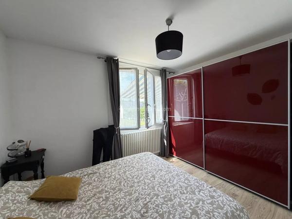 Vente                                                      Maison
                        
                     6 pièces                      128 m2                     à Montval-sur-Loir
