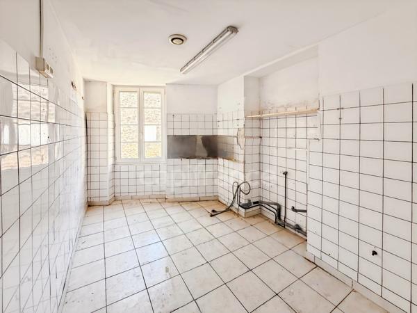 Immeuble à vendre SAINT GILLES (71)