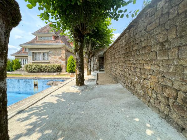 Dpt Orne (61), à vendre LONLAY L'ABBAYE propriete P13 de 300 m² - Terrain de 11 500 m²