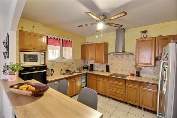 SALEILLES - A VENDRE - VILLA 3 FACES TYPE F4 DE 129 M² ENV EN R+1 AVEC PSICINE ET GARAGE.