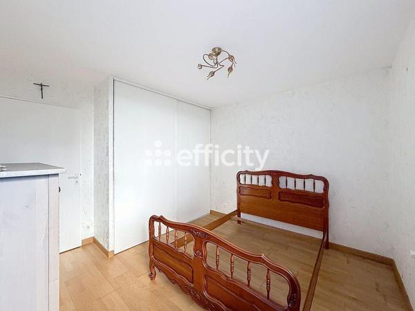 Appartement
         3 pièces
        - 69 m² 223 000 € *