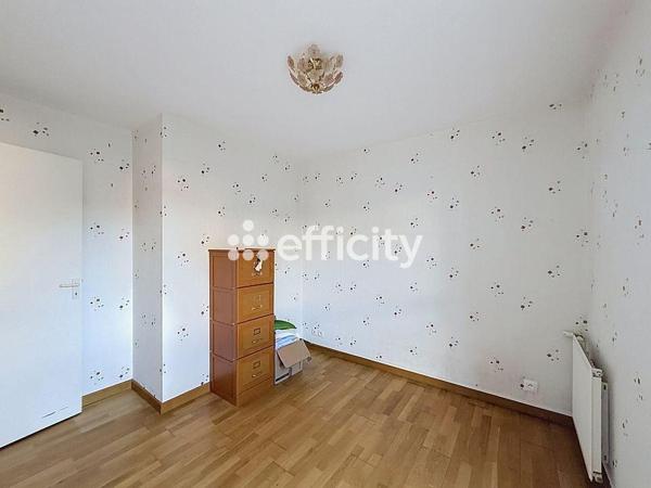 Appartement
         3 pièces
        - 69 m² 223 000 € *