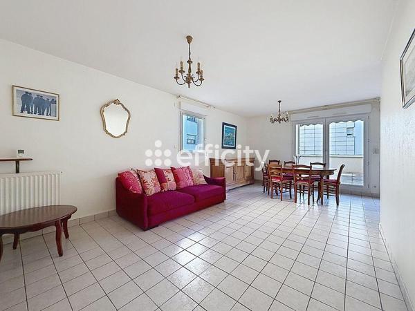 Appartement
         3 pièces
        - 69 m² 223 000 € *