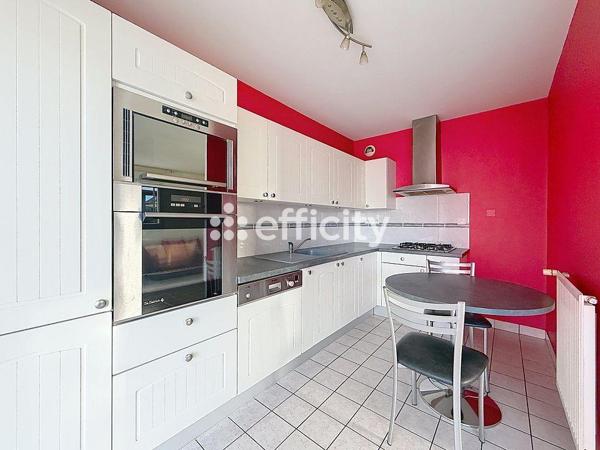 Appartement
         3 pièces
        - 69 m² 223 000 € *
