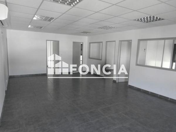 Location Local commercial 5 pièces 135 m² - 31 RUE DE LA CONVENTION Vienne 38200