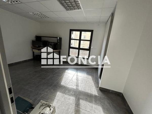 Location Local commercial 5 pièces 135 m² - 31 RUE DE LA CONVENTION Vienne 38200