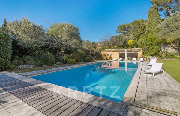 Propriété 12 pièces MOUANS SARTOUX