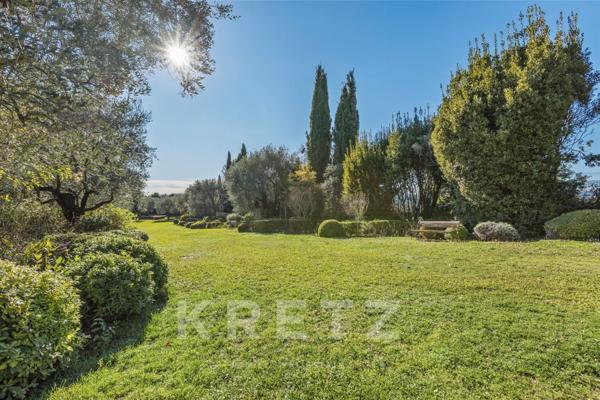 Propriété 12 pièces MOUANS SARTOUX