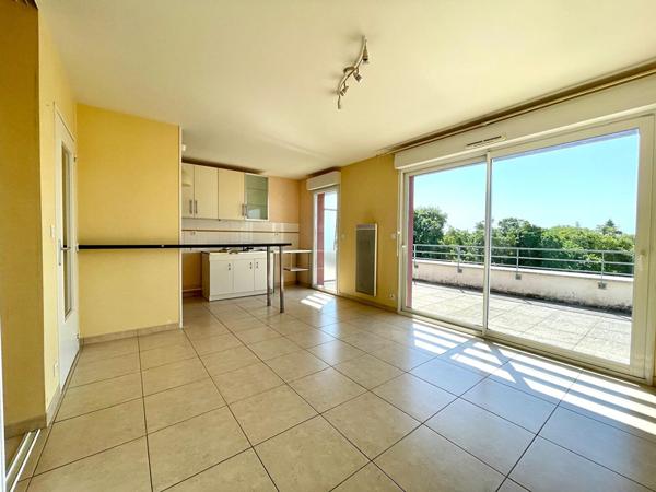 Appartement 2 pièces – 44 m² environ à Chartres-de-Bretagne (ref : 72885)