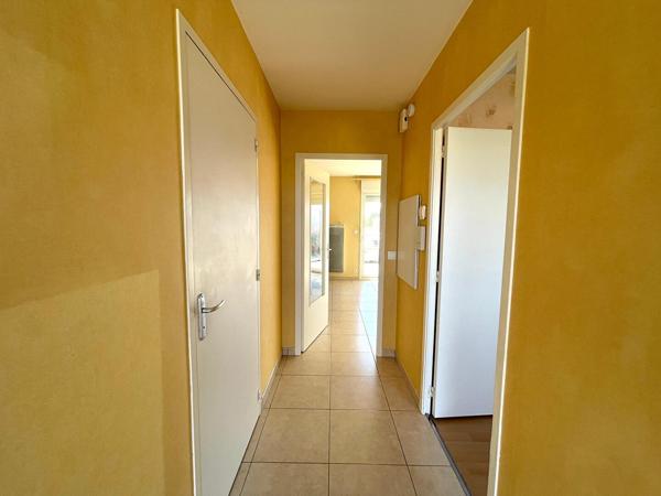 Appartement 2 pièces – 44 m² environ à Chartres-de-Bretagne (ref : 72885)