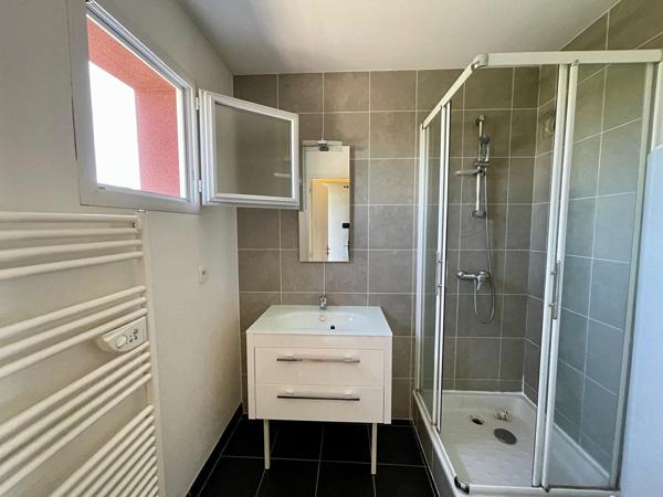 Appartement 2 pièces – 44 m² environ à Chartres-de-Bretagne (ref : 72885)