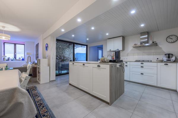 Maison de Caractère Rénovée 7 pièces 175 m² au Calme