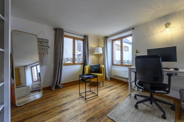 Maison de Caractère Rénovée 7 pièces 175 m² au Calme