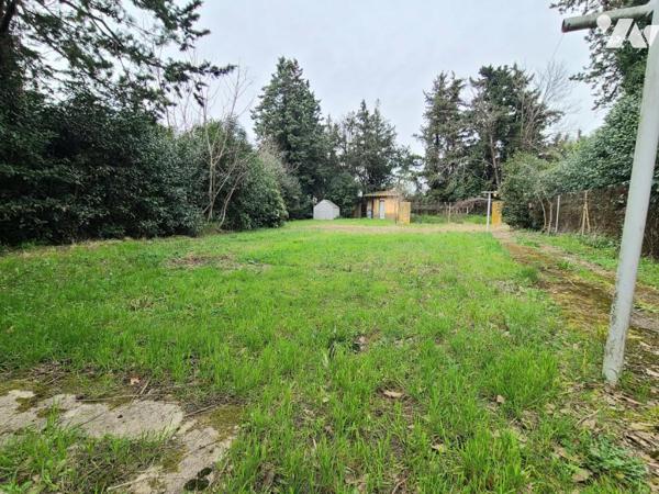 PIERRELATTE, Maison + Dépendance.