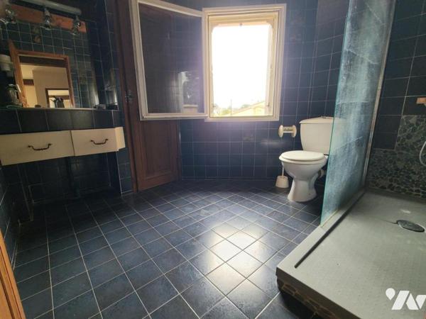 PIERRELATTE, Maison + Dépendance.