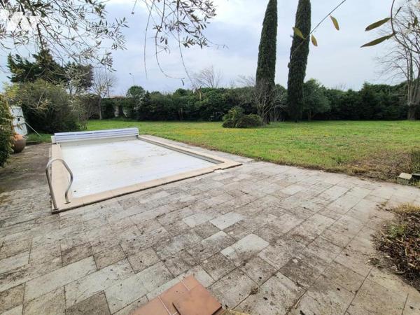 PIERRELATTE, Maison + Dépendance.