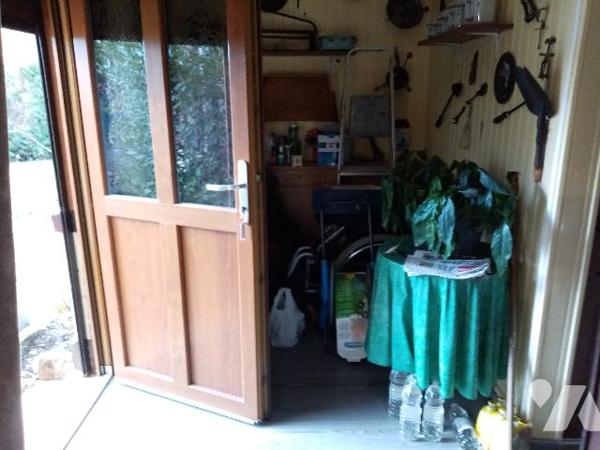 Maison mitoyenne un côté , 75 m² avec jardin (418 m²) et dépendance