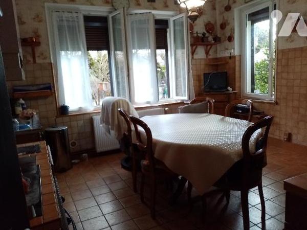 Maison mitoyenne un côté , 75 m² avec jardin (418 m²) et dépendance