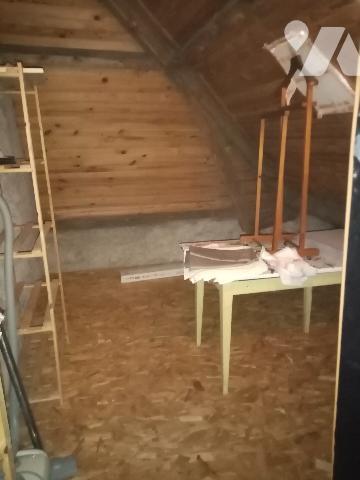 Maison mitoyenne un côté , 75 m² avec jardin (418 m²) et dépendance