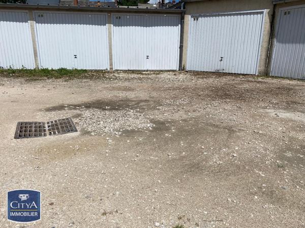 Location parking Blois (41000)
